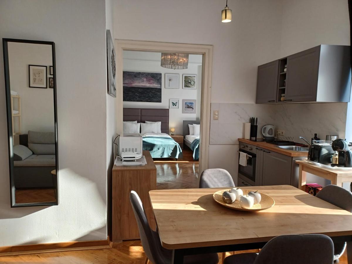 Apartment Hesperia Zagabria Esterno foto
