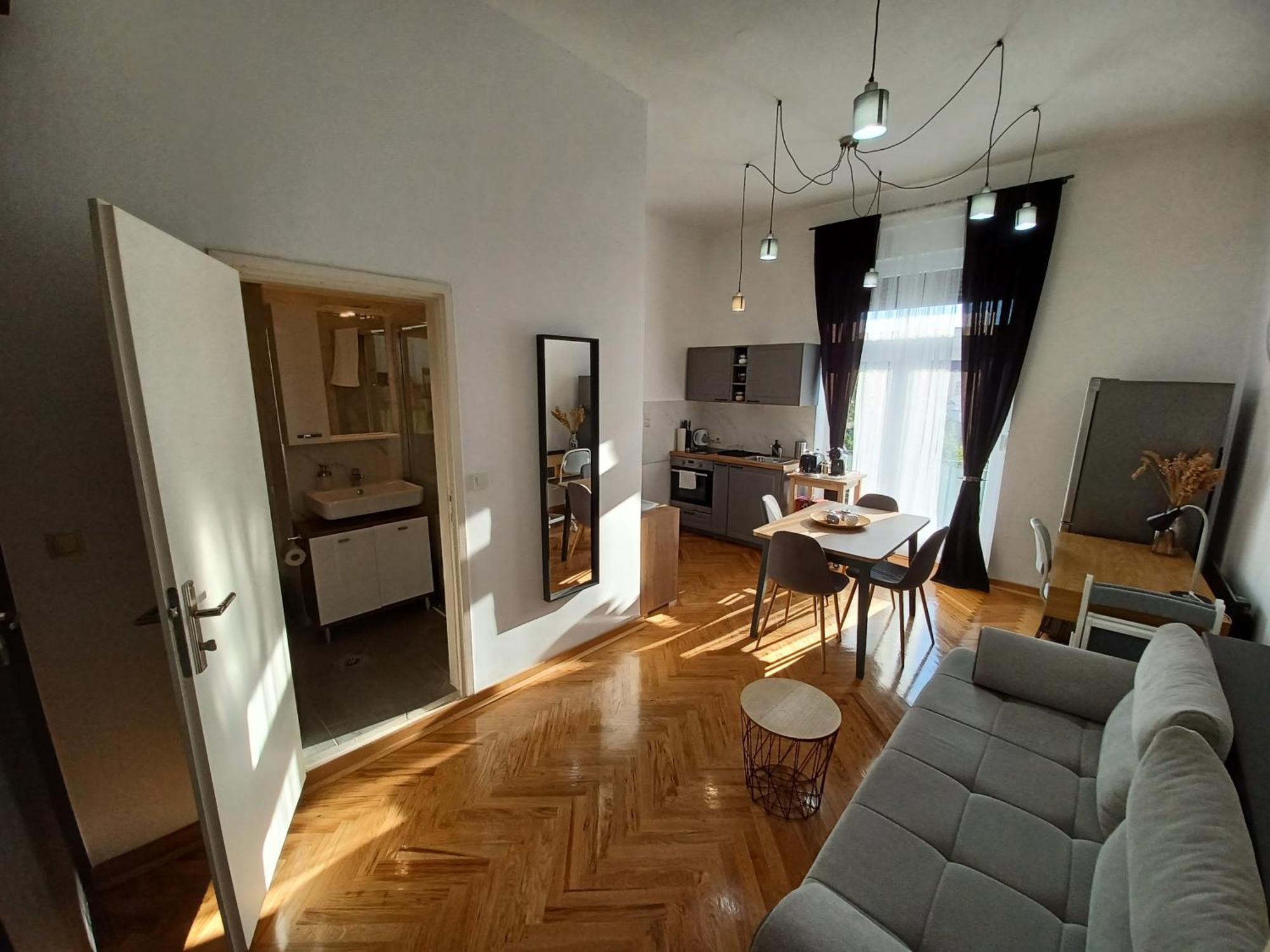 Apartment Hesperia Zagabria Esterno foto